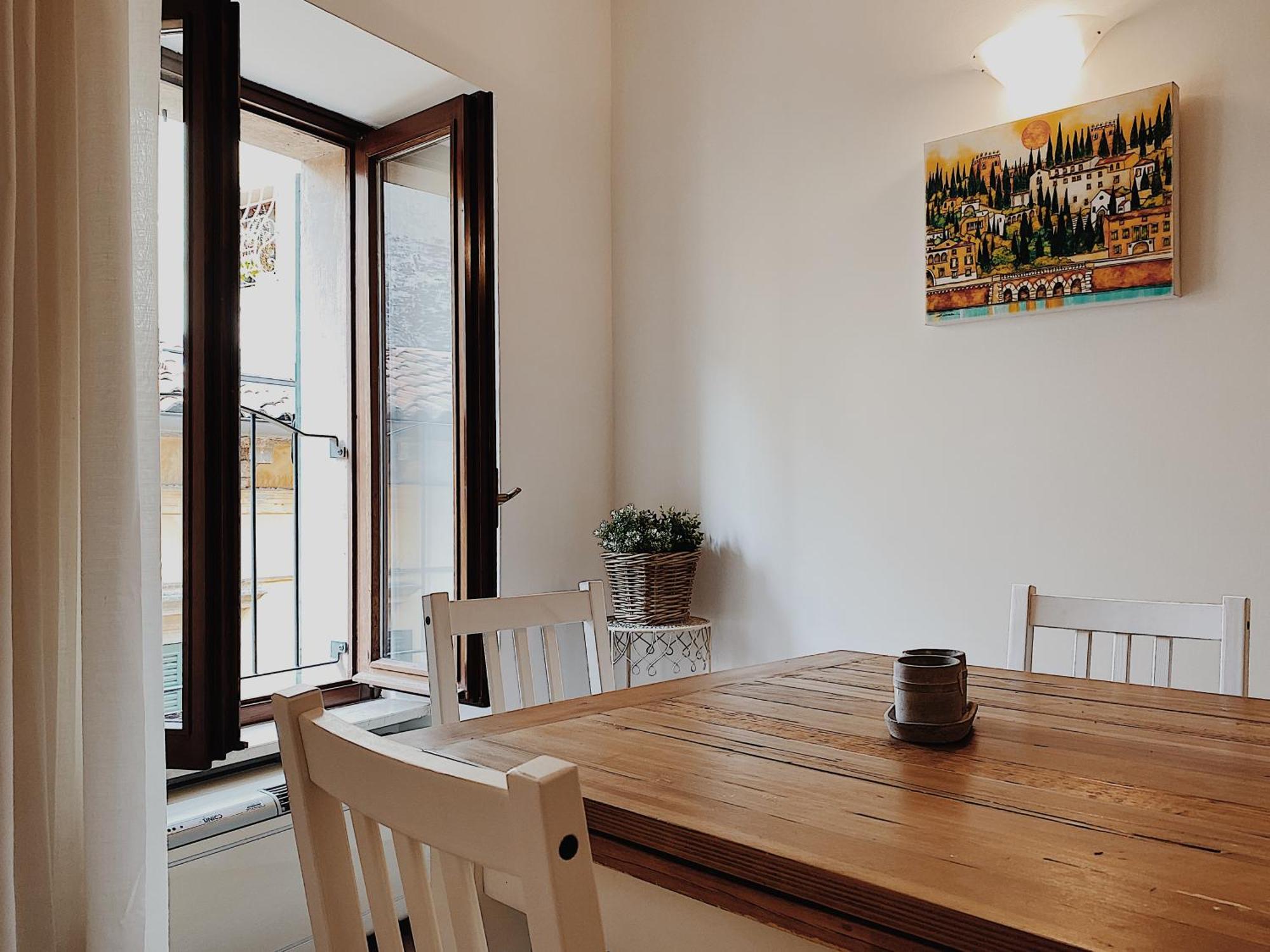 Lo Scalino Apartment เวโรนา ภายนอก รูปภาพ
