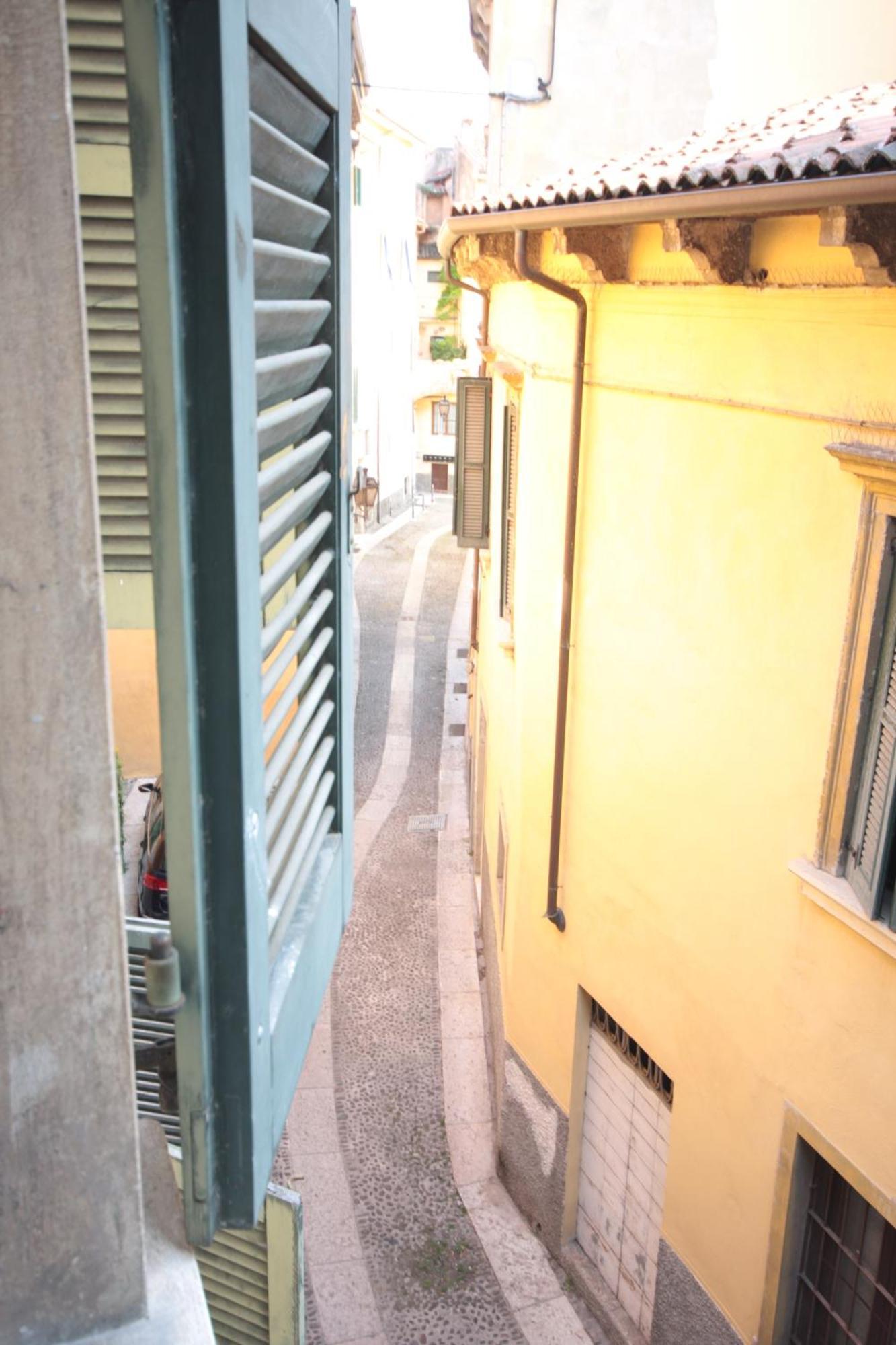 Lo Scalino Apartment เวโรนา ภายนอก รูปภาพ