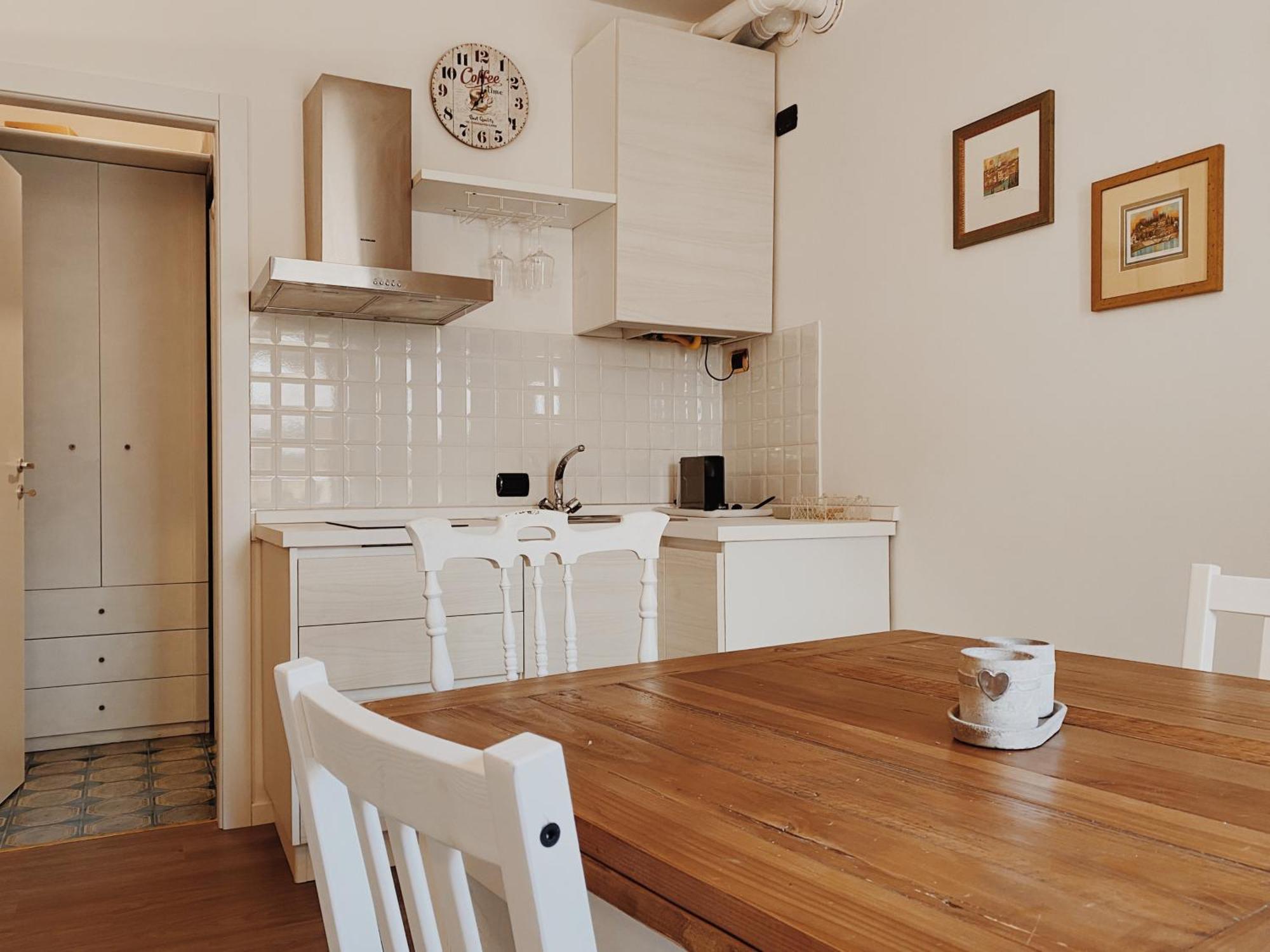 Lo Scalino Apartment เวโรนา ภายนอก รูปภาพ